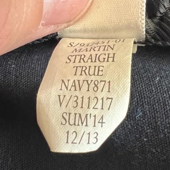 Banana Republic Martin Fit Straight in True Navy - Size 2 - Picture 8 of 8